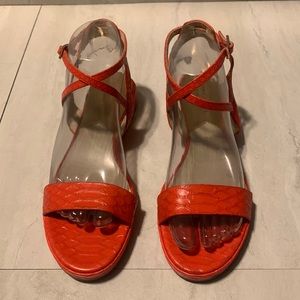 Michael Kors Kaylee Women's Mandarin Leather Flat Sandals Size 8M too big for me